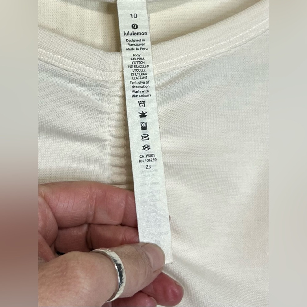 Lululemon Find your Feeling Long Sleeve Gathered Ruched Crop Top Activewear Gym - Picture 7 of 12